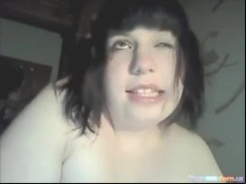 Teen fucks hairspray can - face contorts with orgasm
