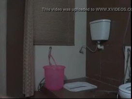 Desi aunty giving hard blowjob and getting fucked
