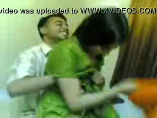 Desi beautiful indian girl fucking upornx.com